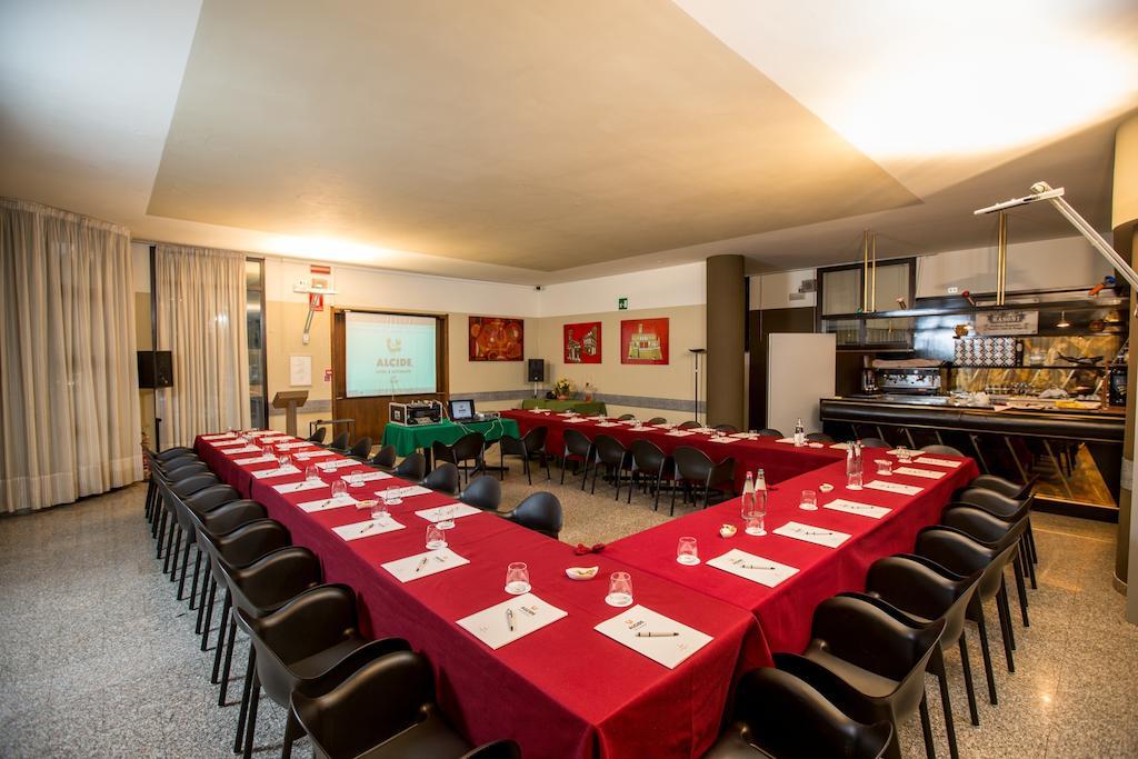 Hotel Ristorante Alcide Poggibonsi Exterior foto